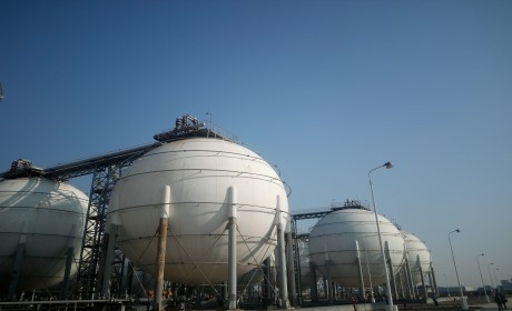 歐美日占據(jù)全球煉油化工設(shè)備市場(chǎng)，國(guó)內(nèi)蘭州蘭石、中國(guó)一重等企業(yè)奮起追趕